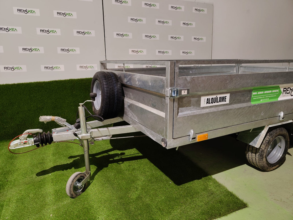 Remolque multifunción, alquiler en Ponteareas